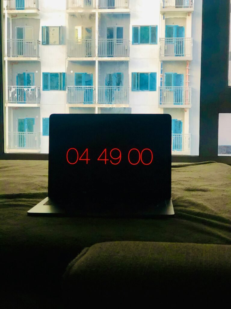High-pressure countdown timer scam side hustle tactic